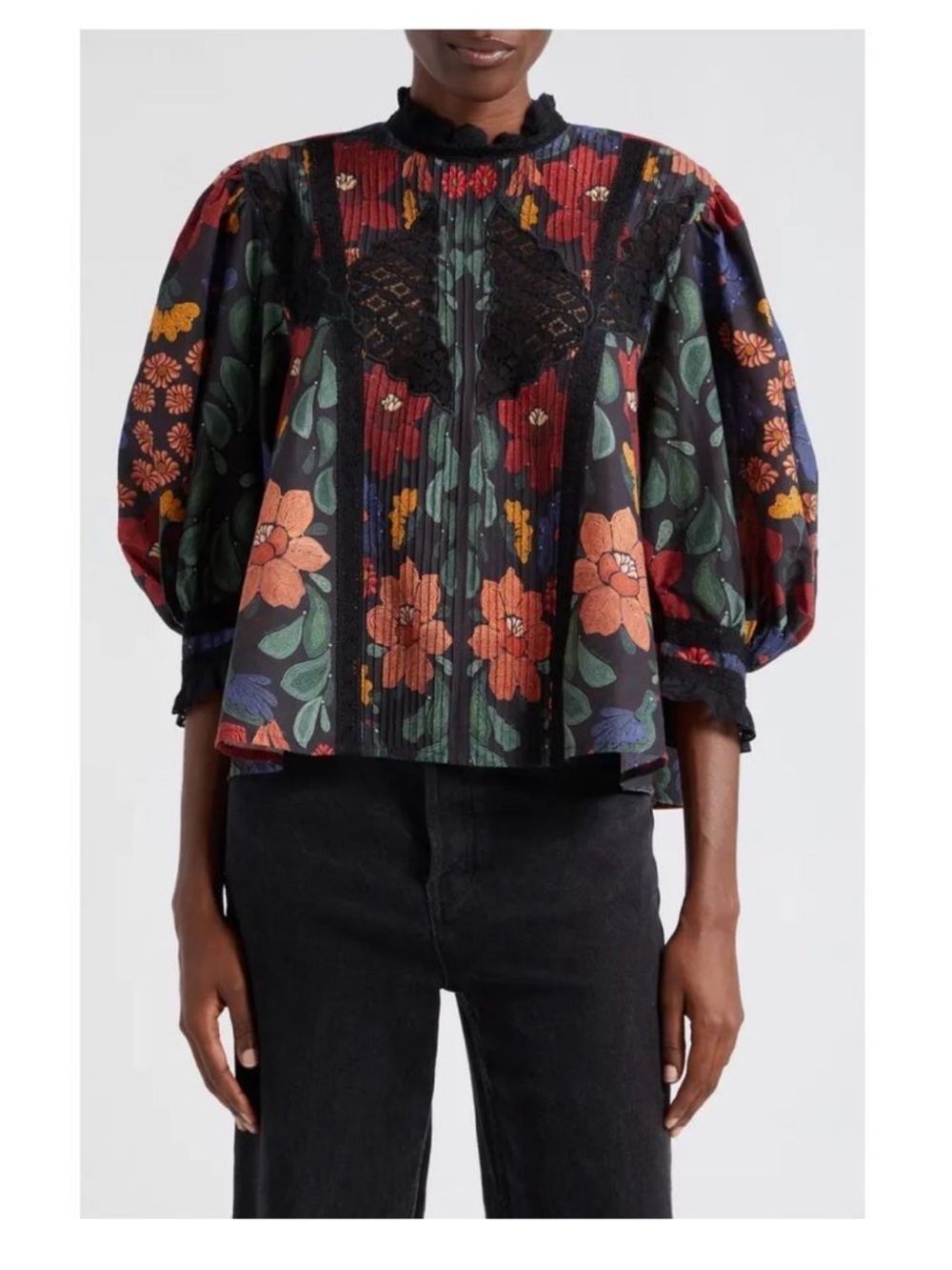 FARM Rio Stitched Garden Puff
Sleeve Blouse